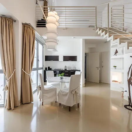 Scalo 10 Con Posto Auto Apartment *