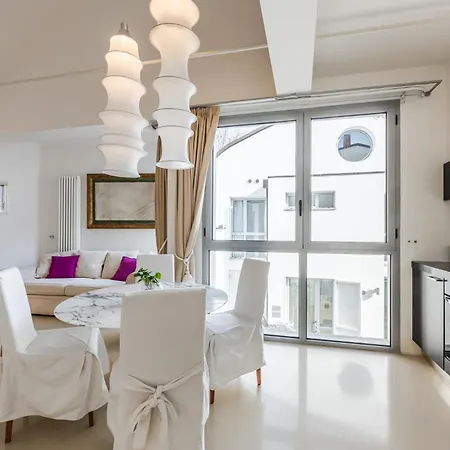 Scalo 10 Con Posto Auto Apartment *